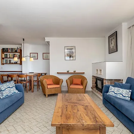 Llenaire 1, Sea View, Pool, Wifi * Поланко