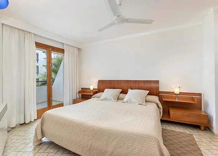 Llenaire 1, Sea View, Pool, Wifi *