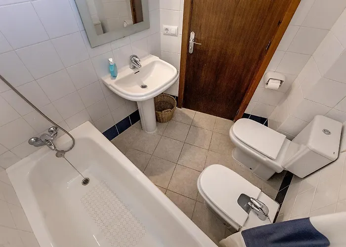 Llenaire 1, Sea View, Pool, Wifi 公寓 波连萨港