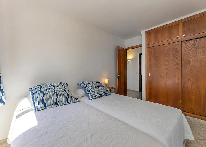 Апартаменты Llenaire 1, Sea View, Pool, Wifi