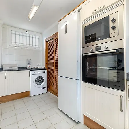 Apartamento Llenaire 1, Sea View, Pool, Wifi *